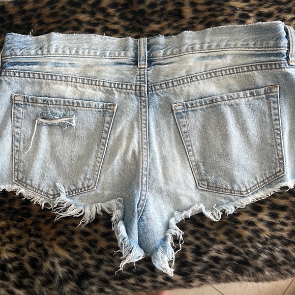 Free People shorts - Picture 3 of 3